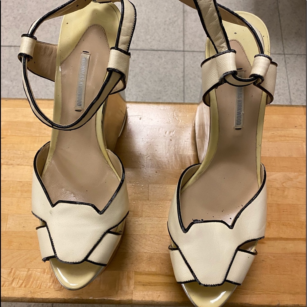 Cream/Silver wedges